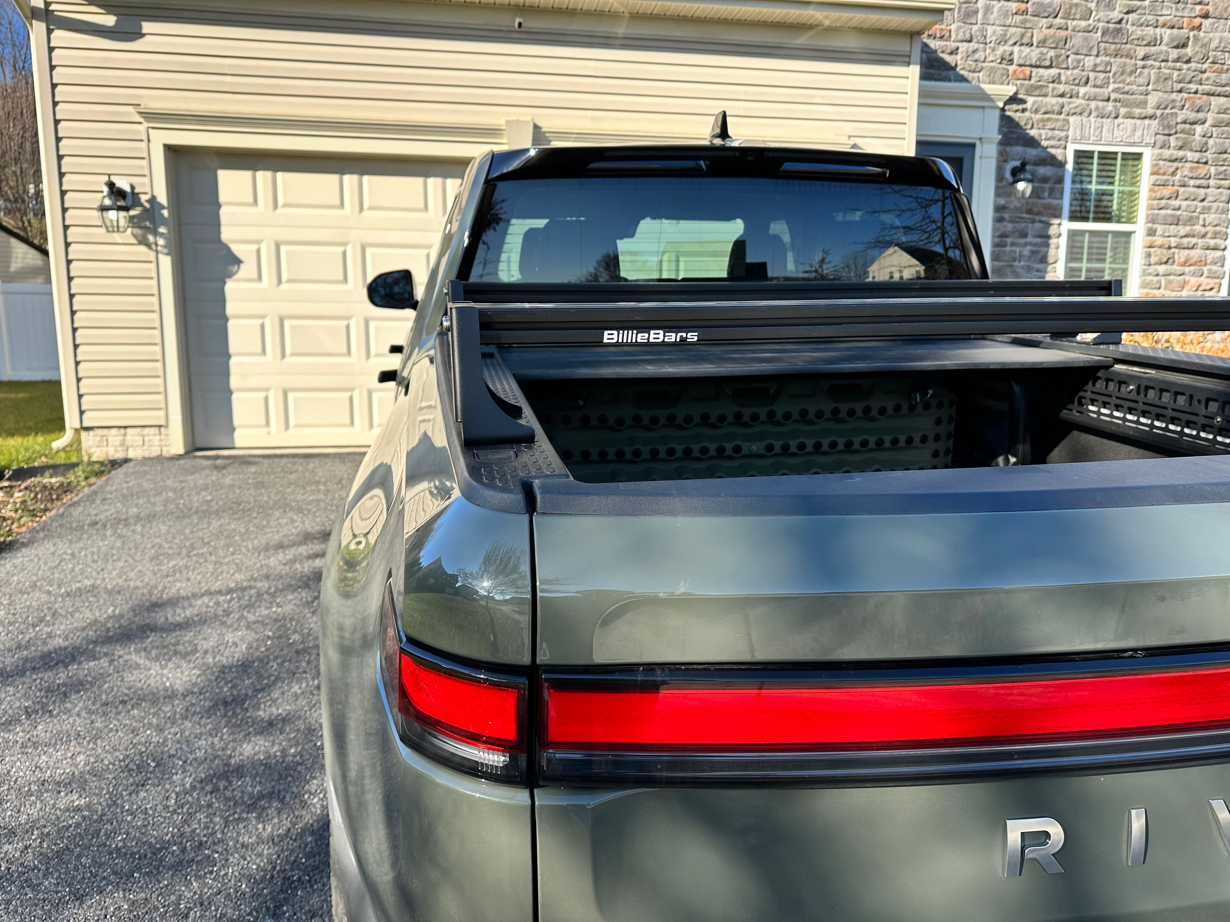 Rivian  (2022+), Low Profile Bed Rack