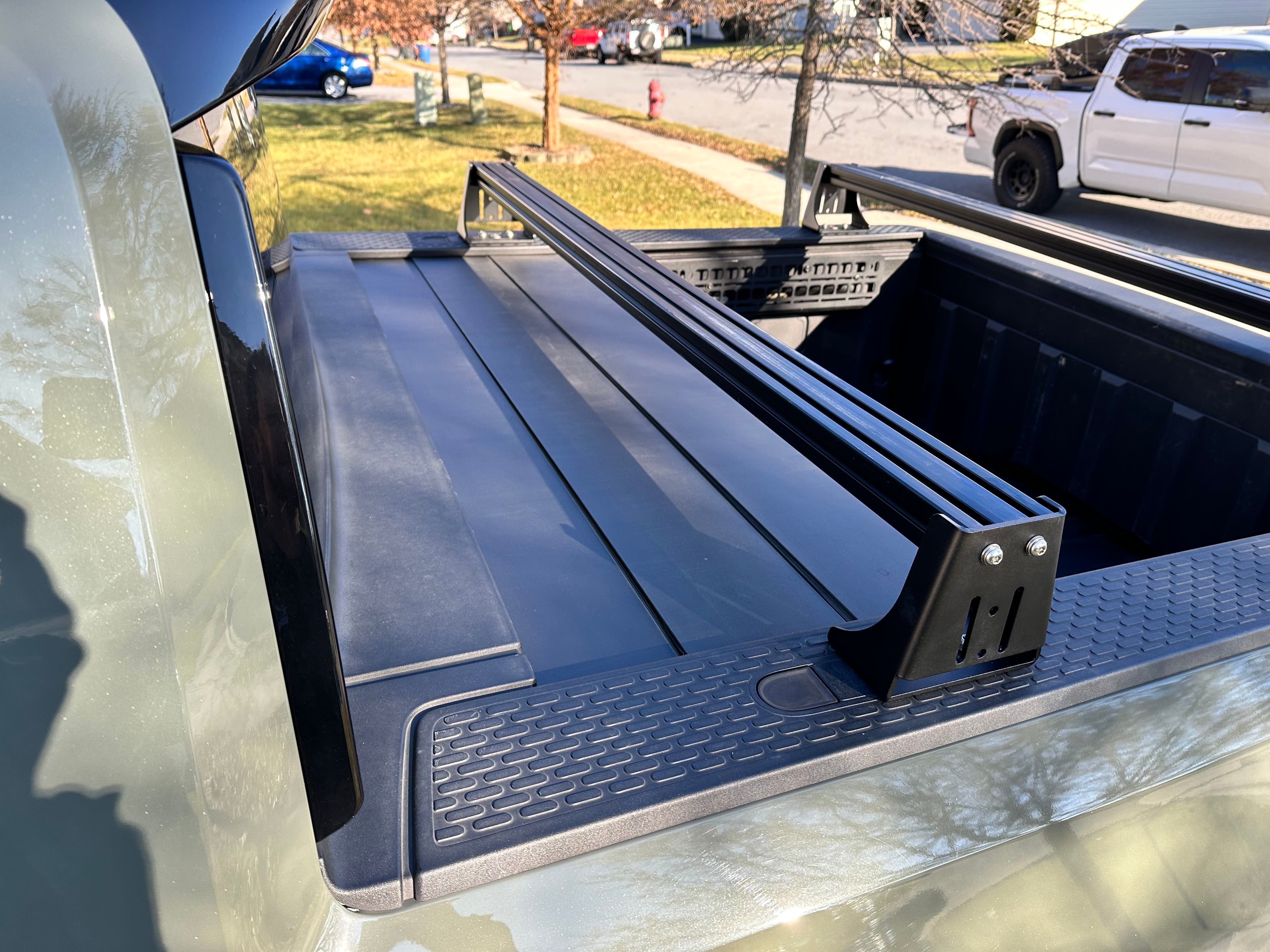 Rivian  (2022+), Low Profile Bed Rack