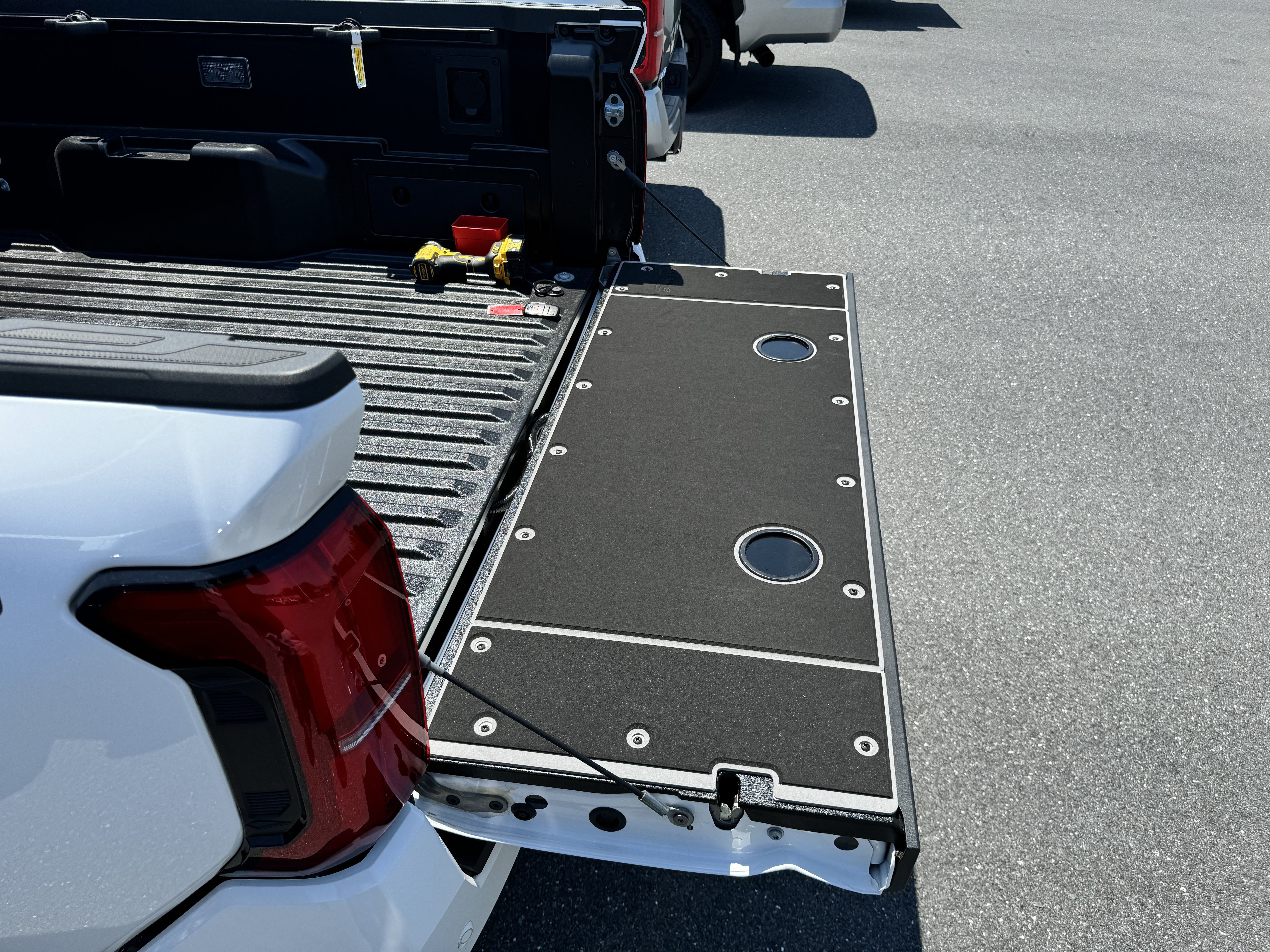 Tacoma Tailgate Cover (2024+)