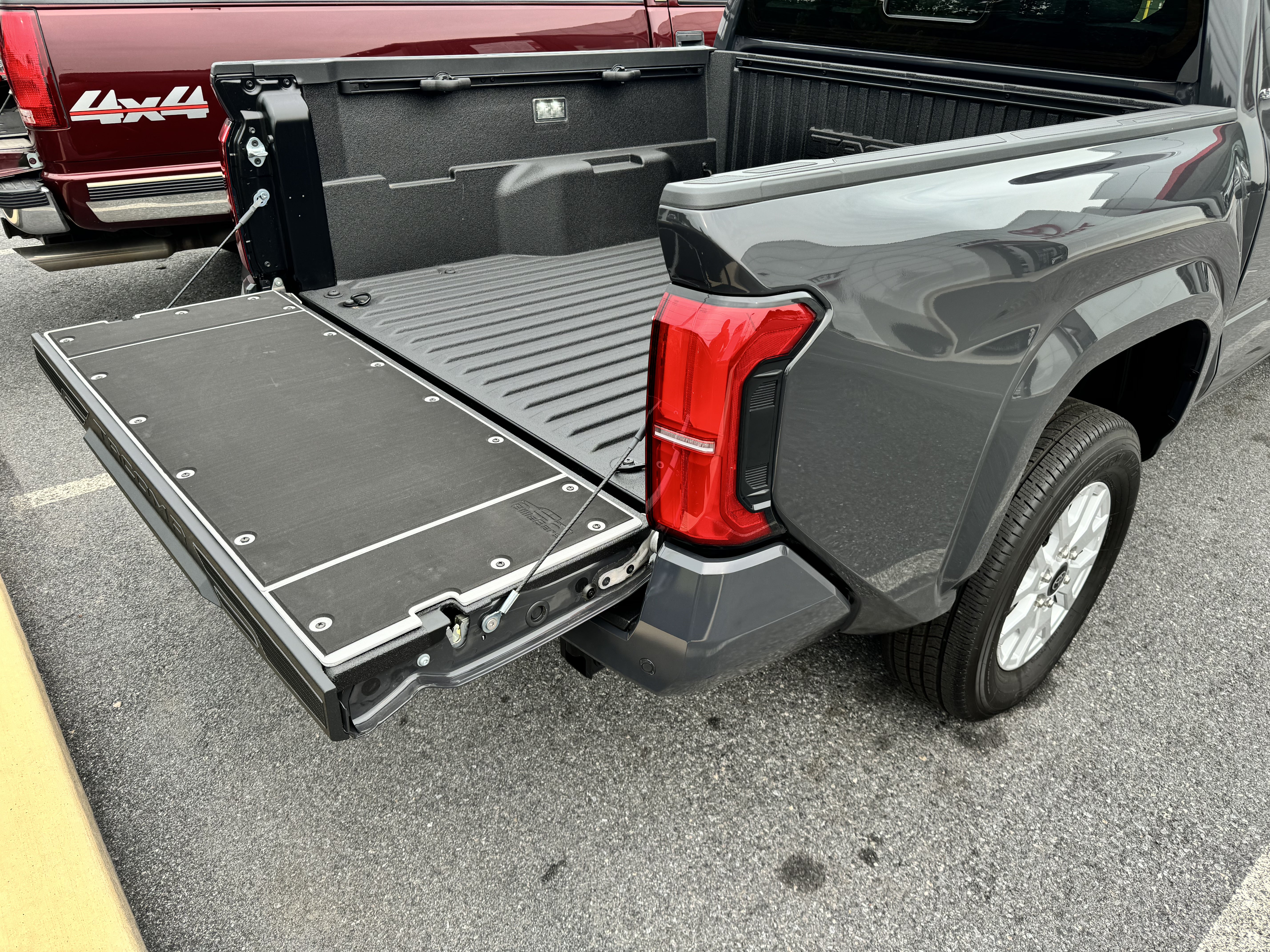 Tacoma Tailgate Cover (2024+)