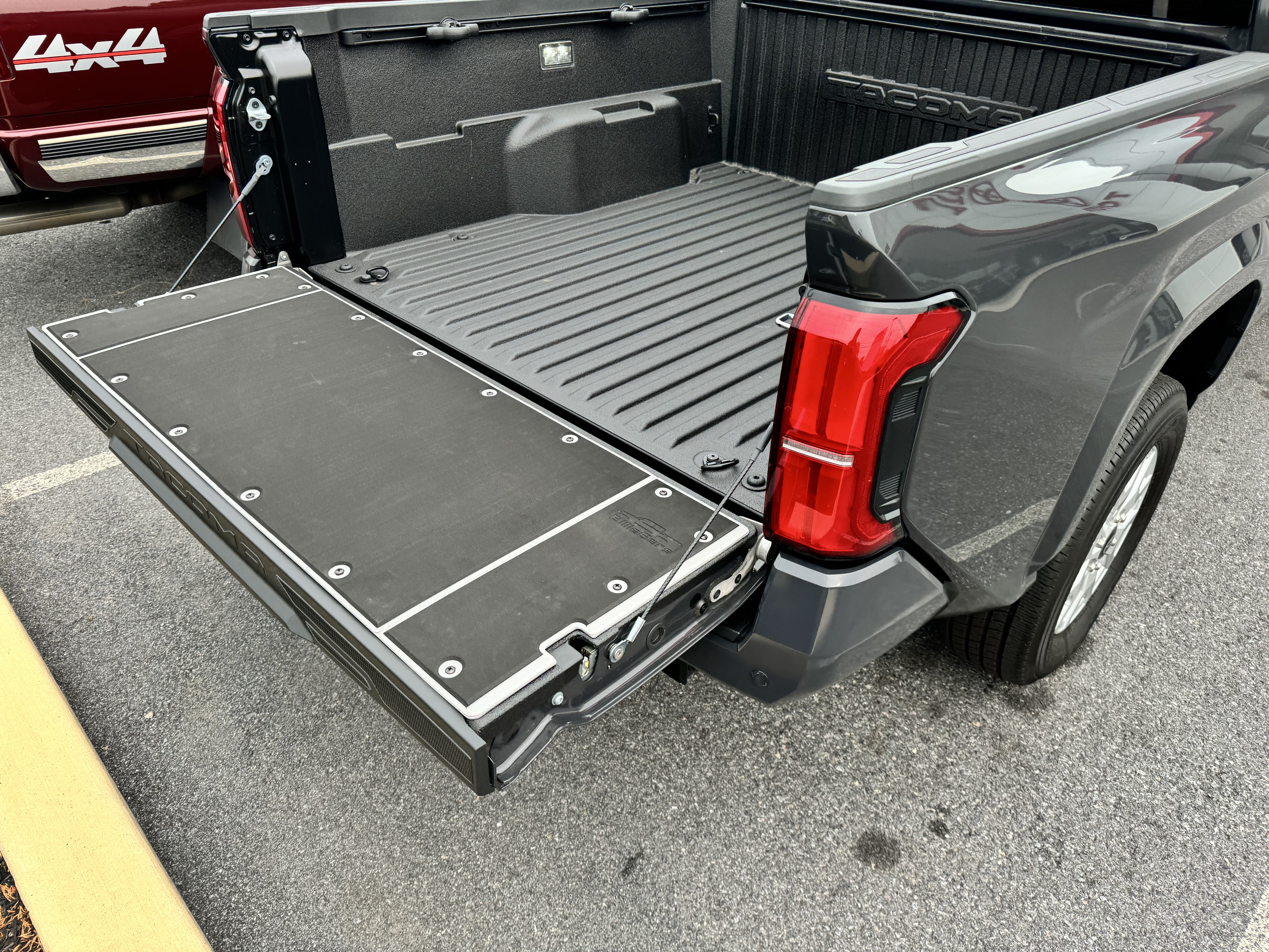 Tacoma Tailgate Cover (2024+)