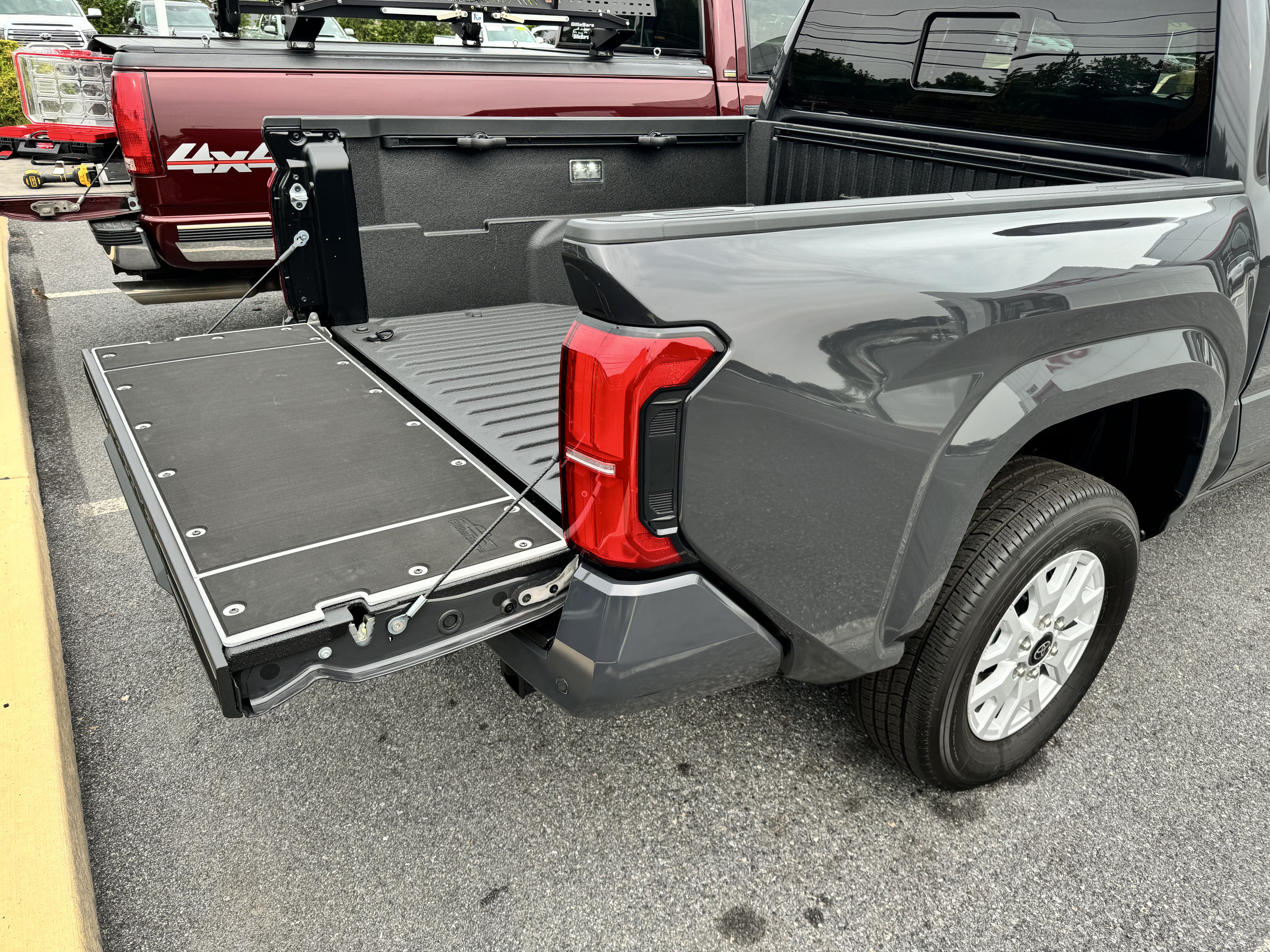 Tacoma Tailgate Cover (2024+)