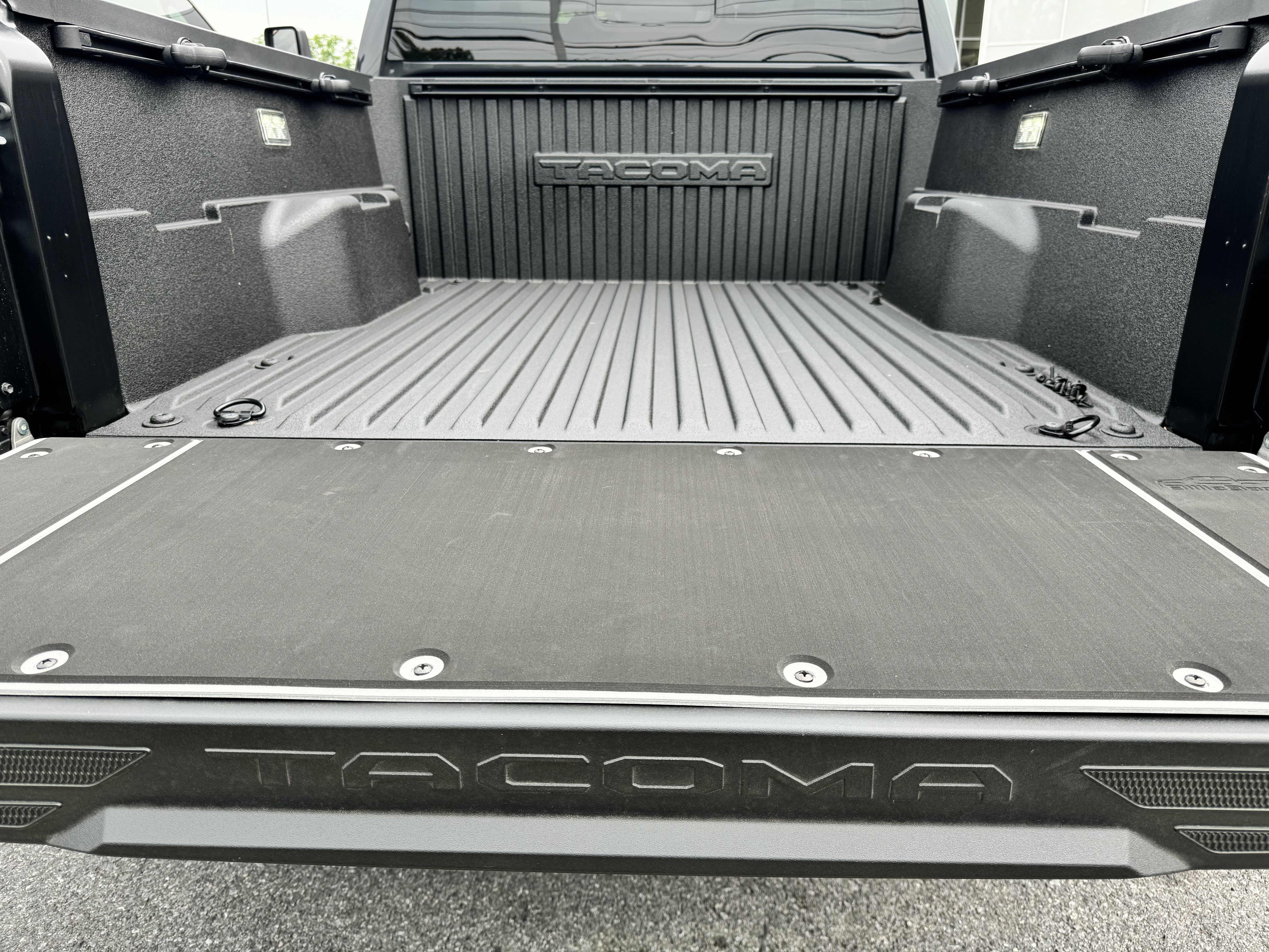 Tacoma Tailgate Cover (2024+)