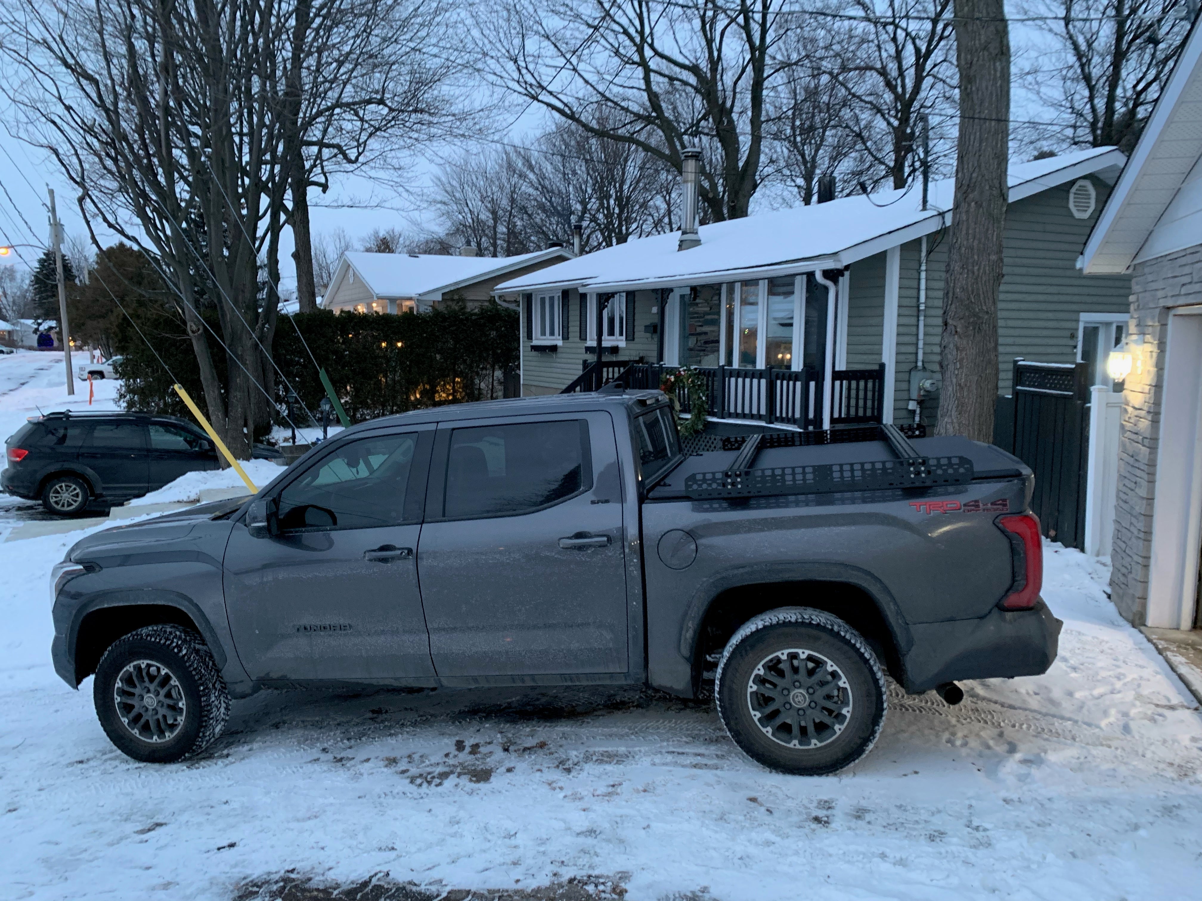 Toyota Tundra (2007-2025), Low Profile Bed Rack