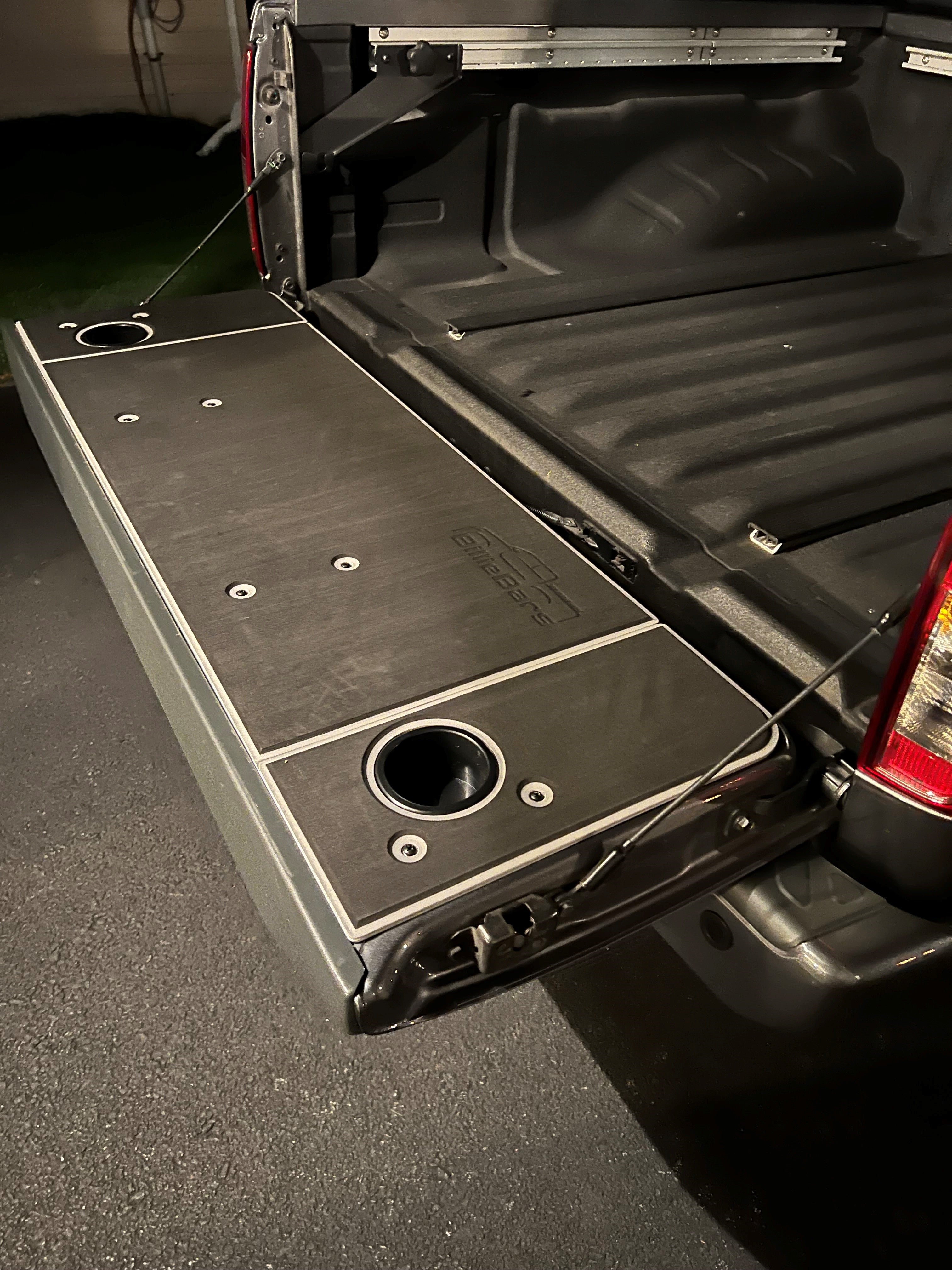 Frontier Tailgate Cover (1997-2021)