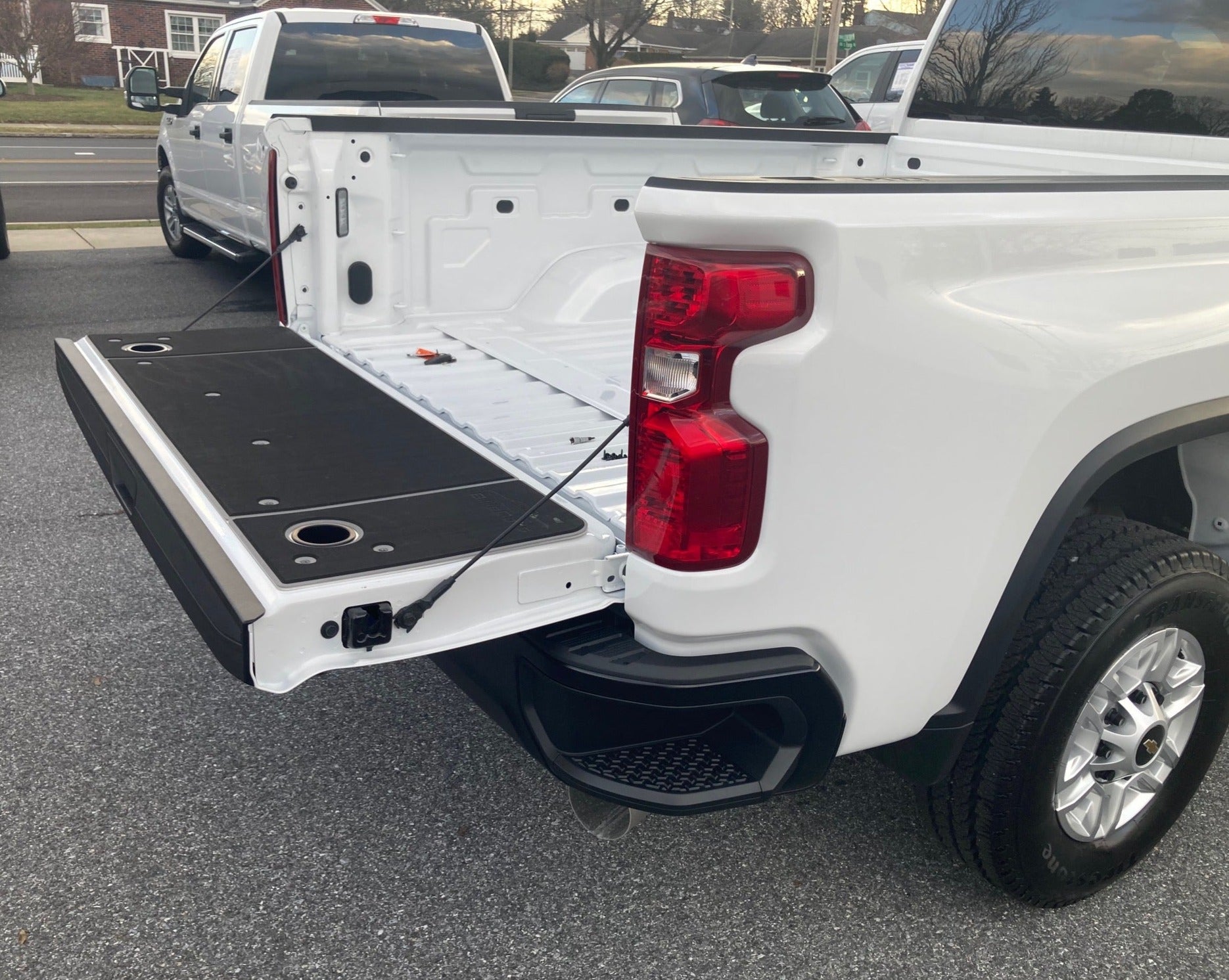 Silverado/Sierra 2500, 3500 Tailgate Cover (2019+)