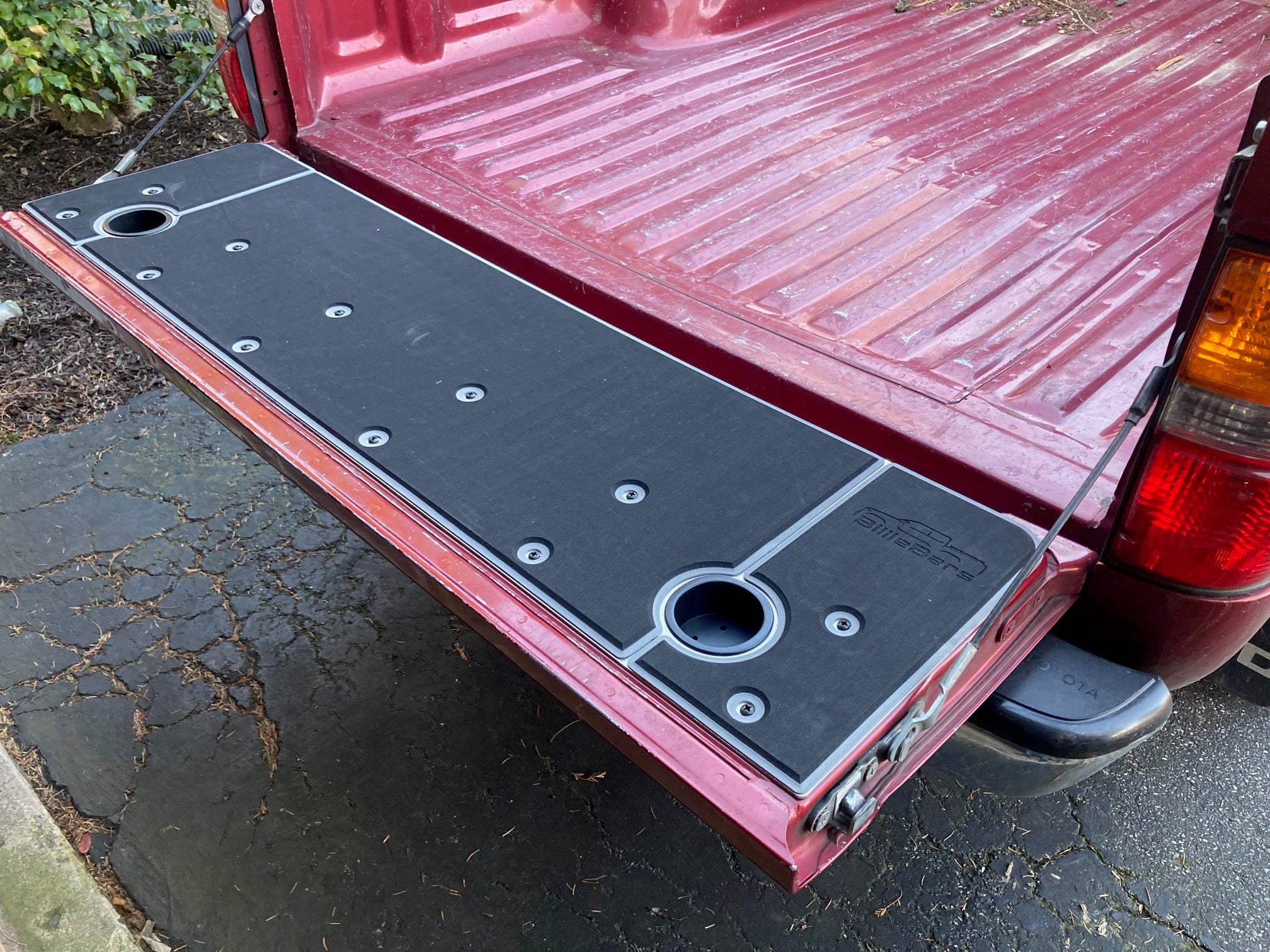 1ST GEN Tacoma Tailgate Cover (1995-2004)