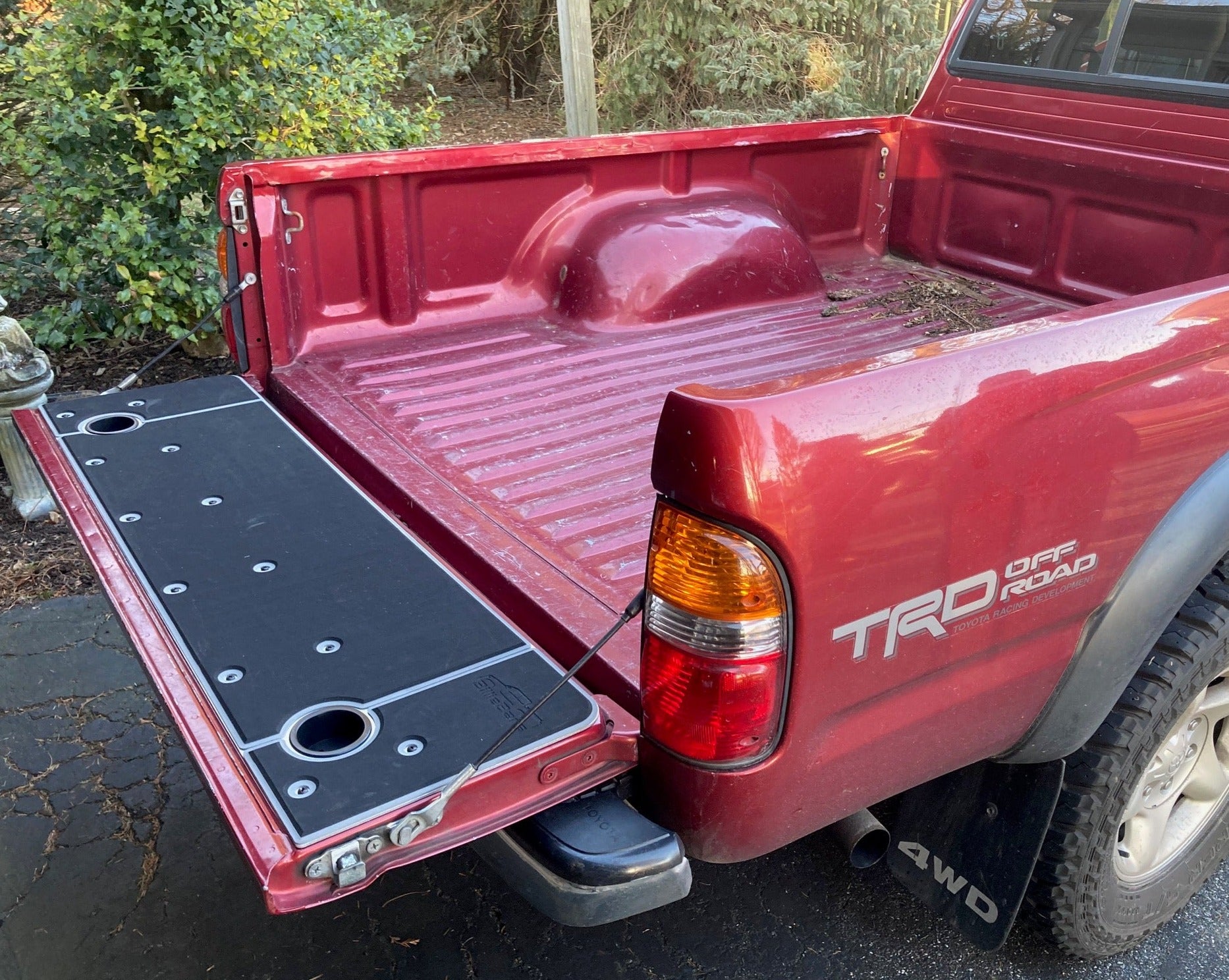 1ST GEN Tacoma Tailgate Cover (1995-2004)