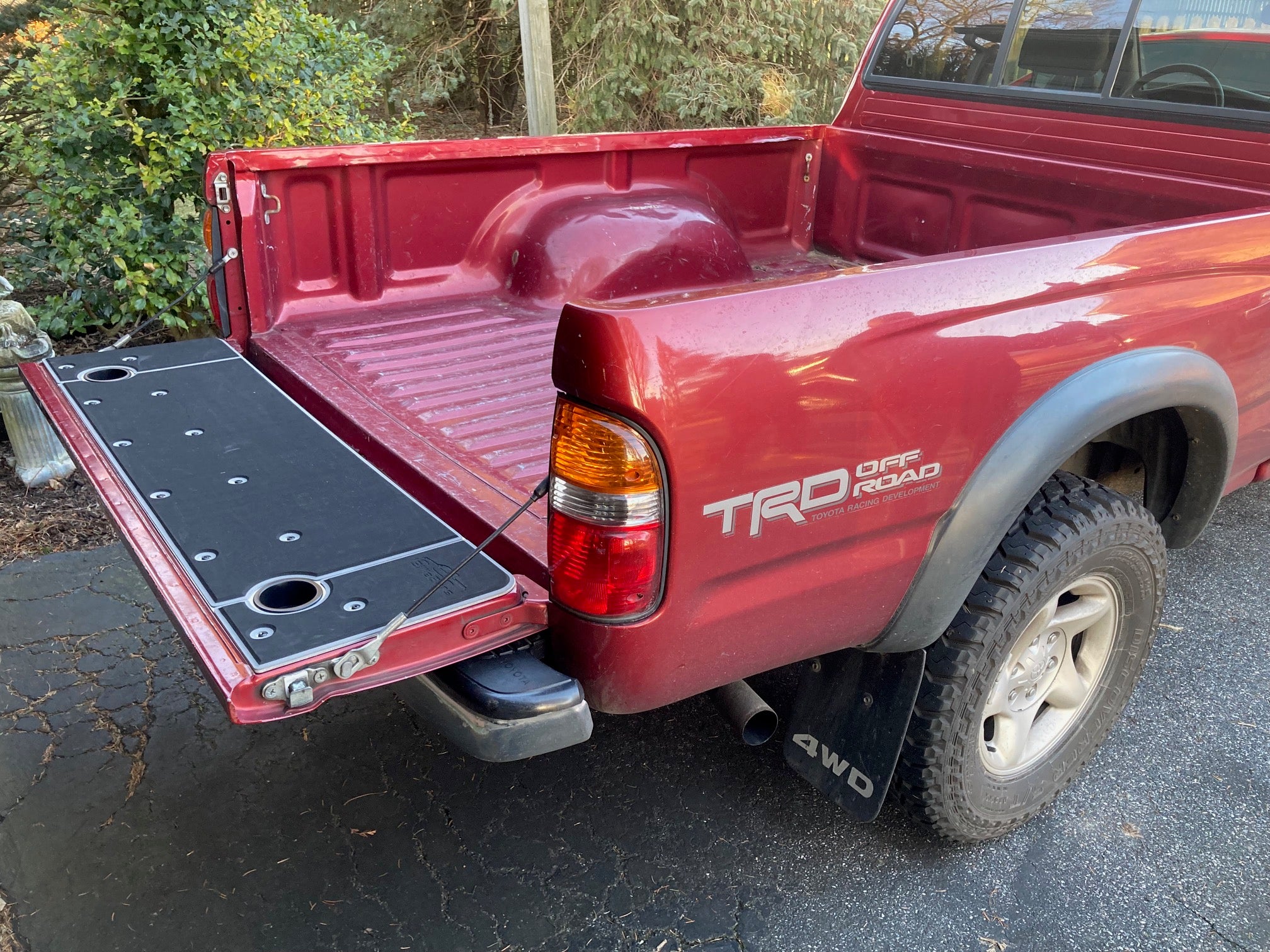 1ST GEN Tacoma Tailgate Cover (1995-2004)