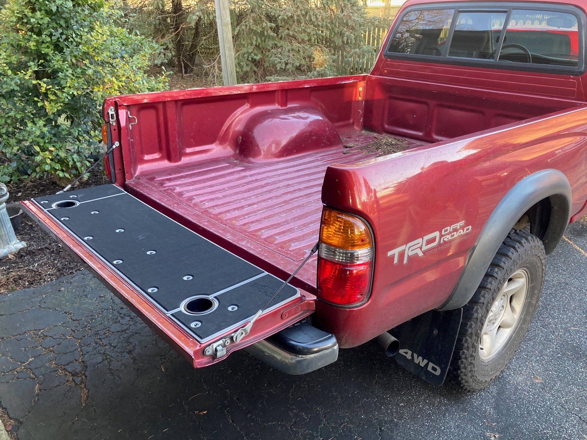 1ST GEN Tacoma Tailgate Cover (1995-2004)