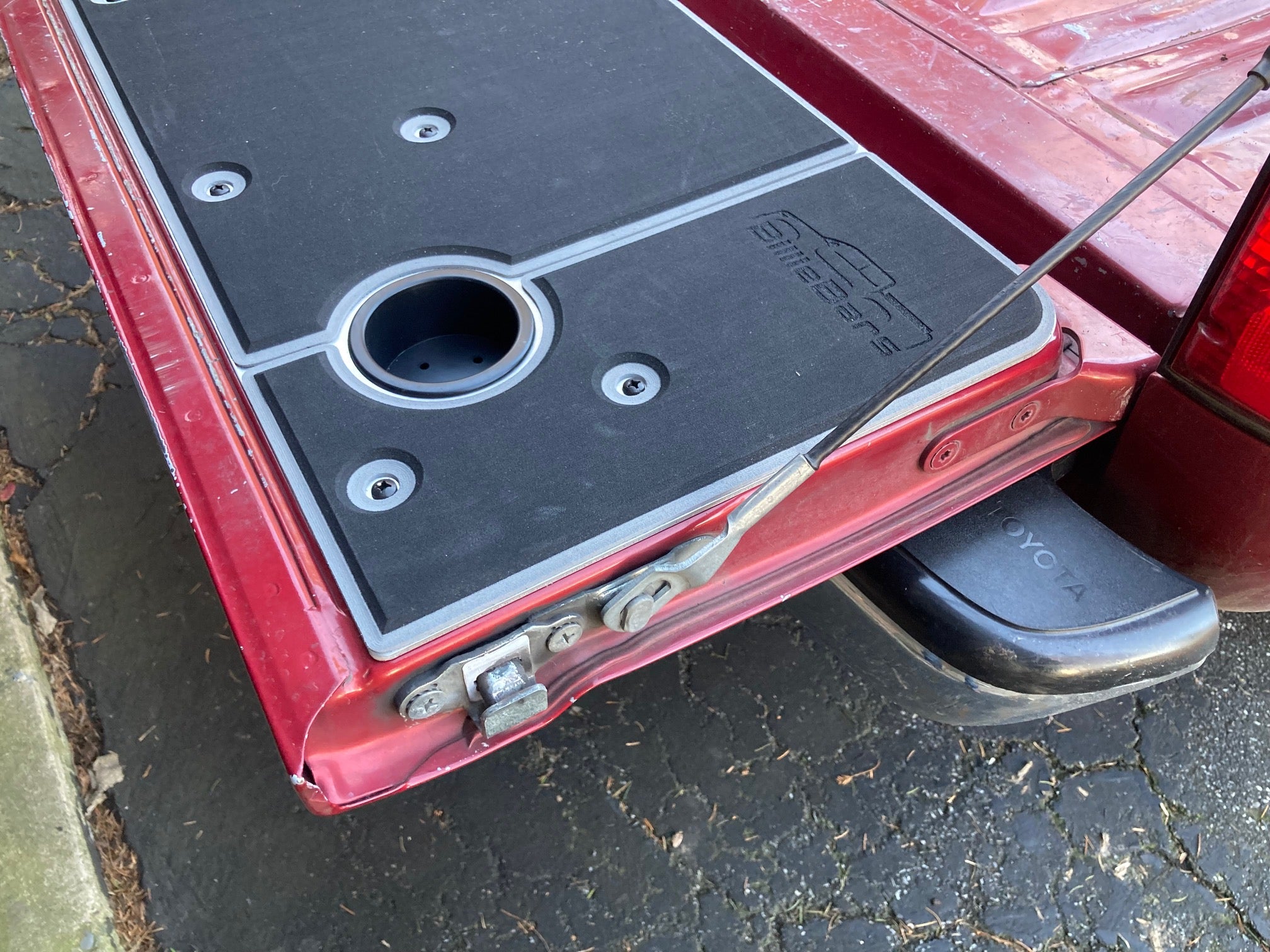 1ST GEN Tacoma Tailgate Cover (1995-2004)