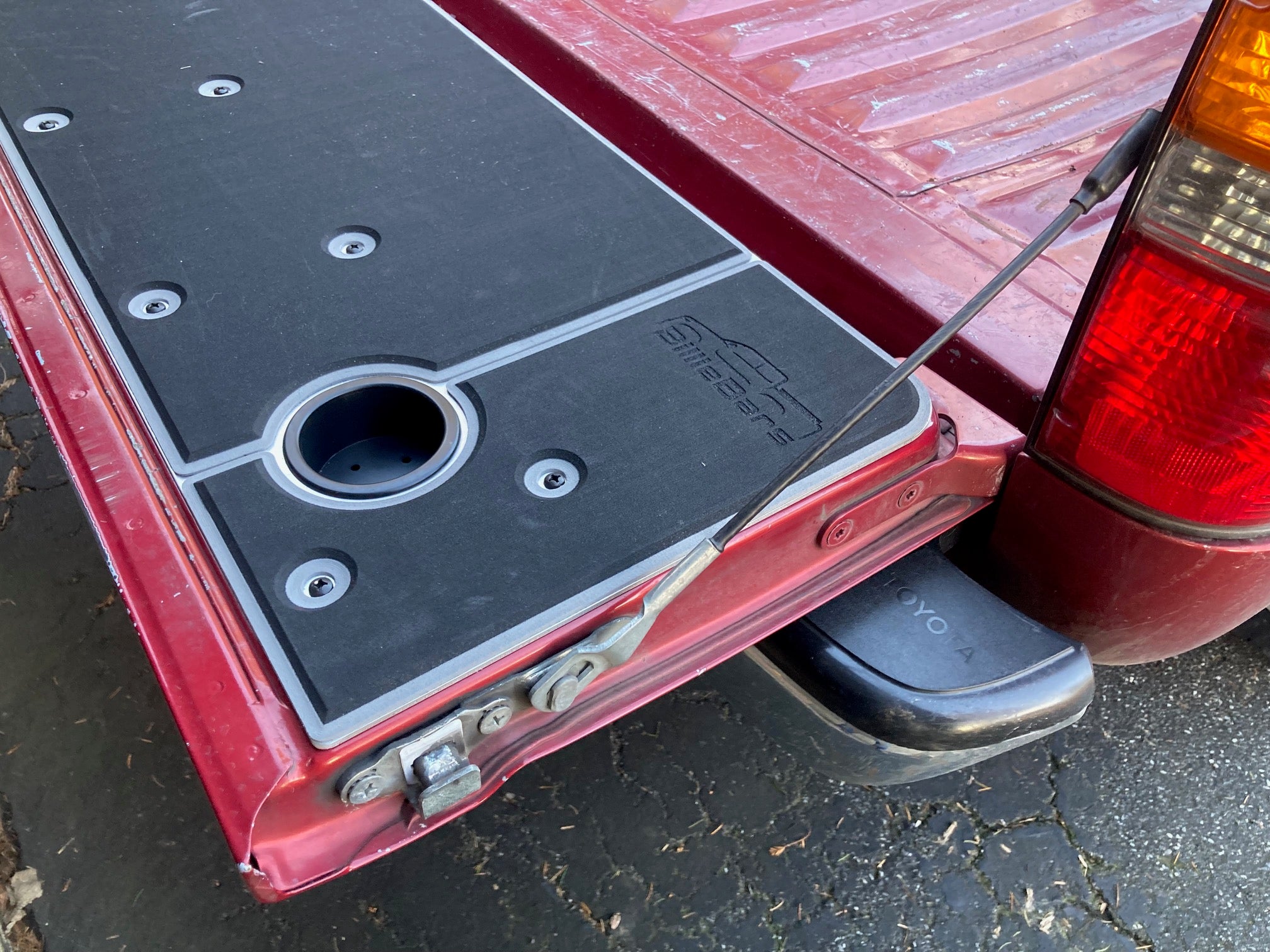 1ST GEN Tacoma Tailgate Cover (1995-2004)