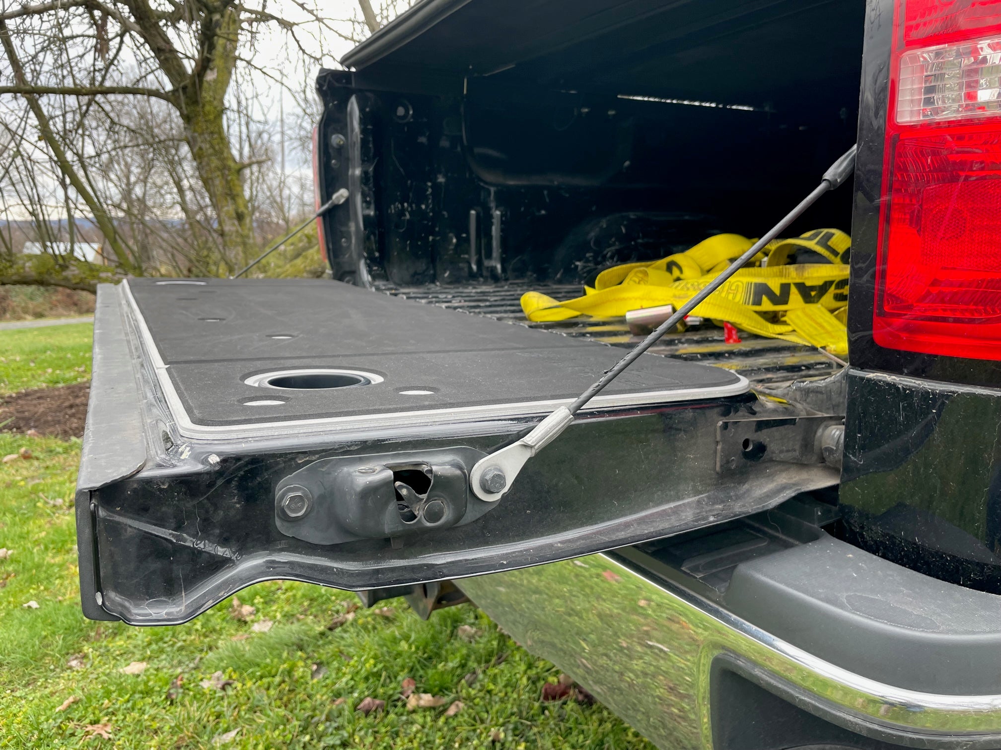 Silverado/Sierra 1500, 2500, 3500 Tailgate Cover (2014-2018)