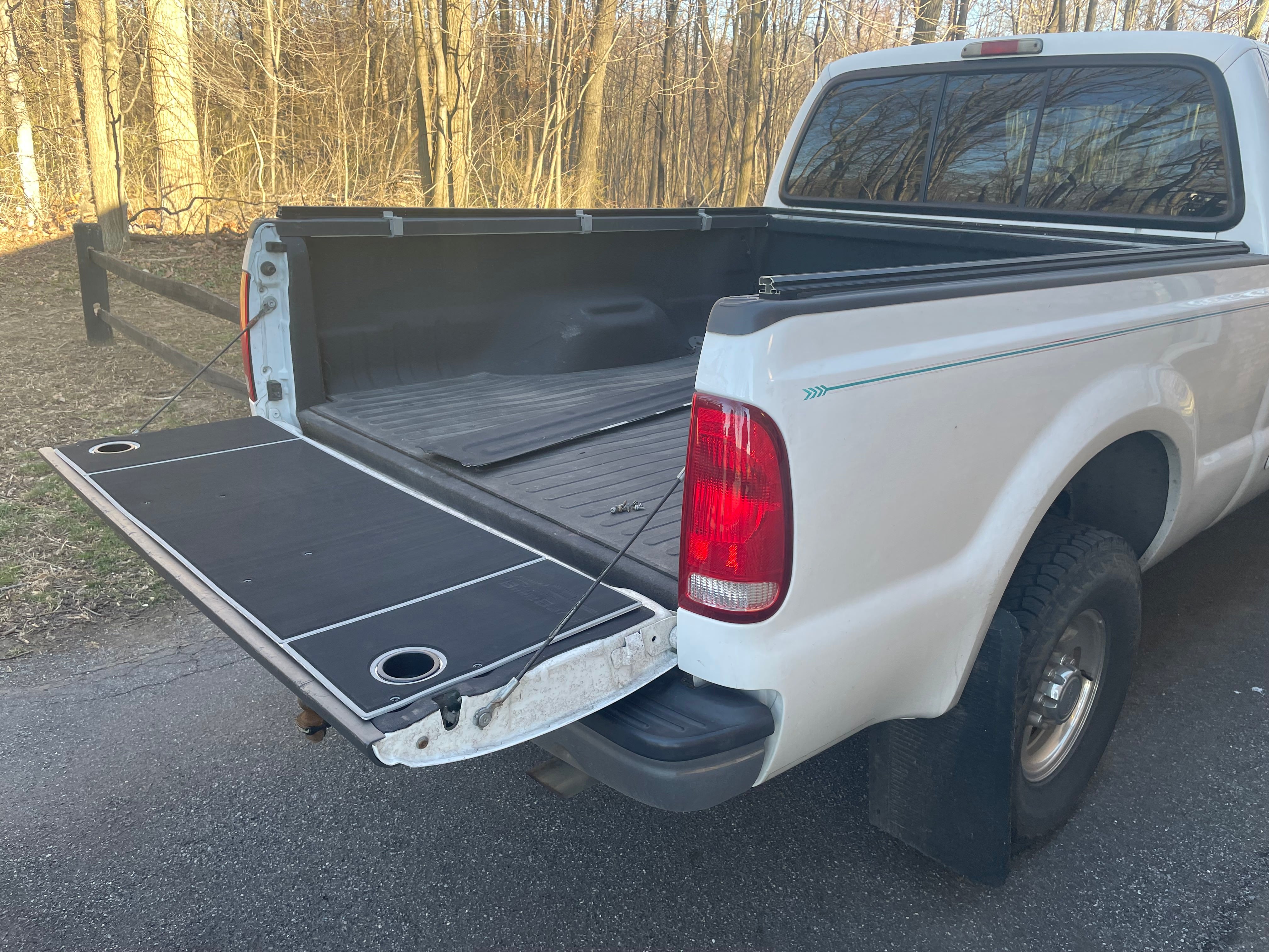 F150 F250 F350 Tailgate Cover (1999-2007)