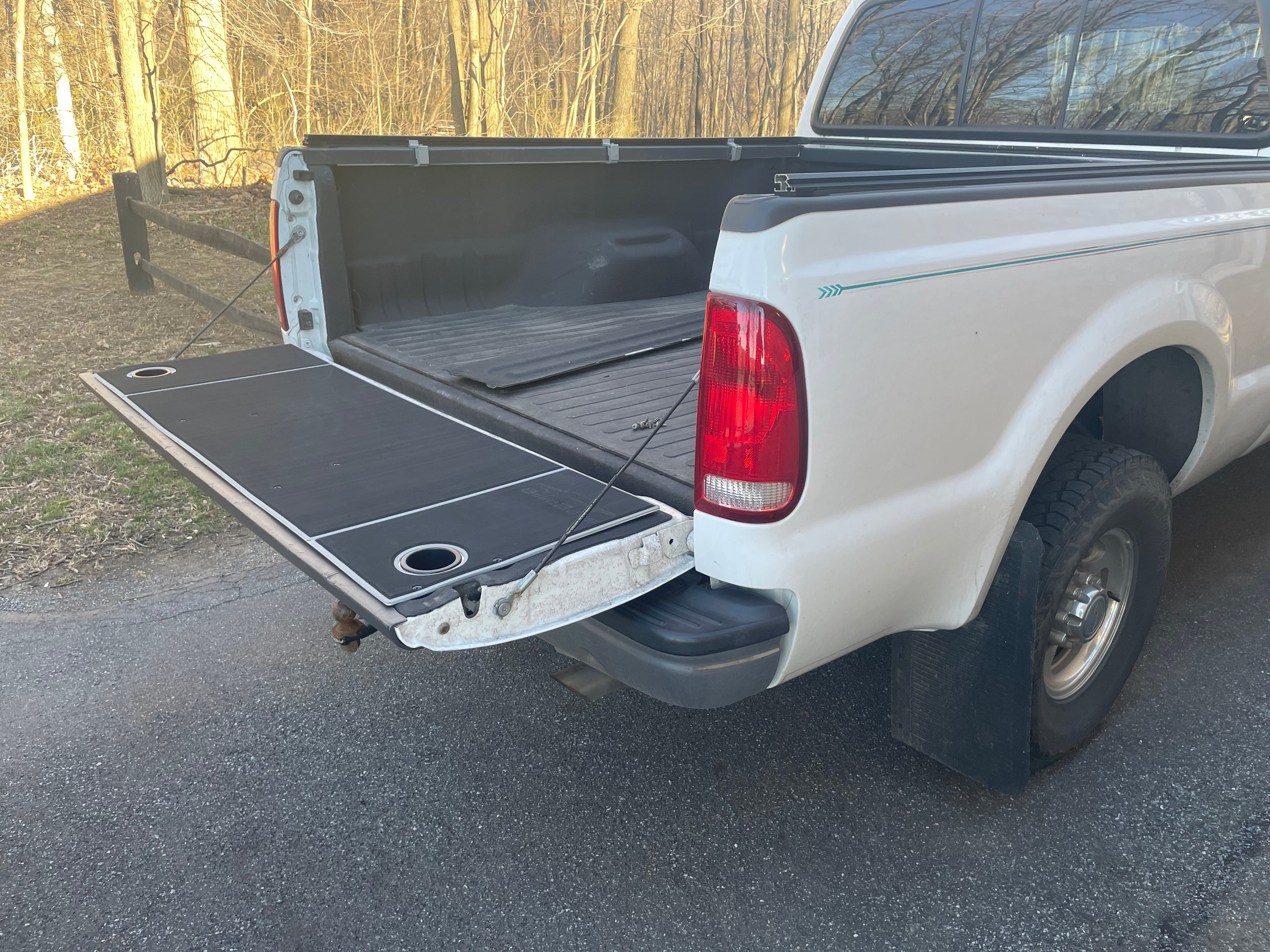 F150 F250 F350 Tailgate Cover (1999-2007)