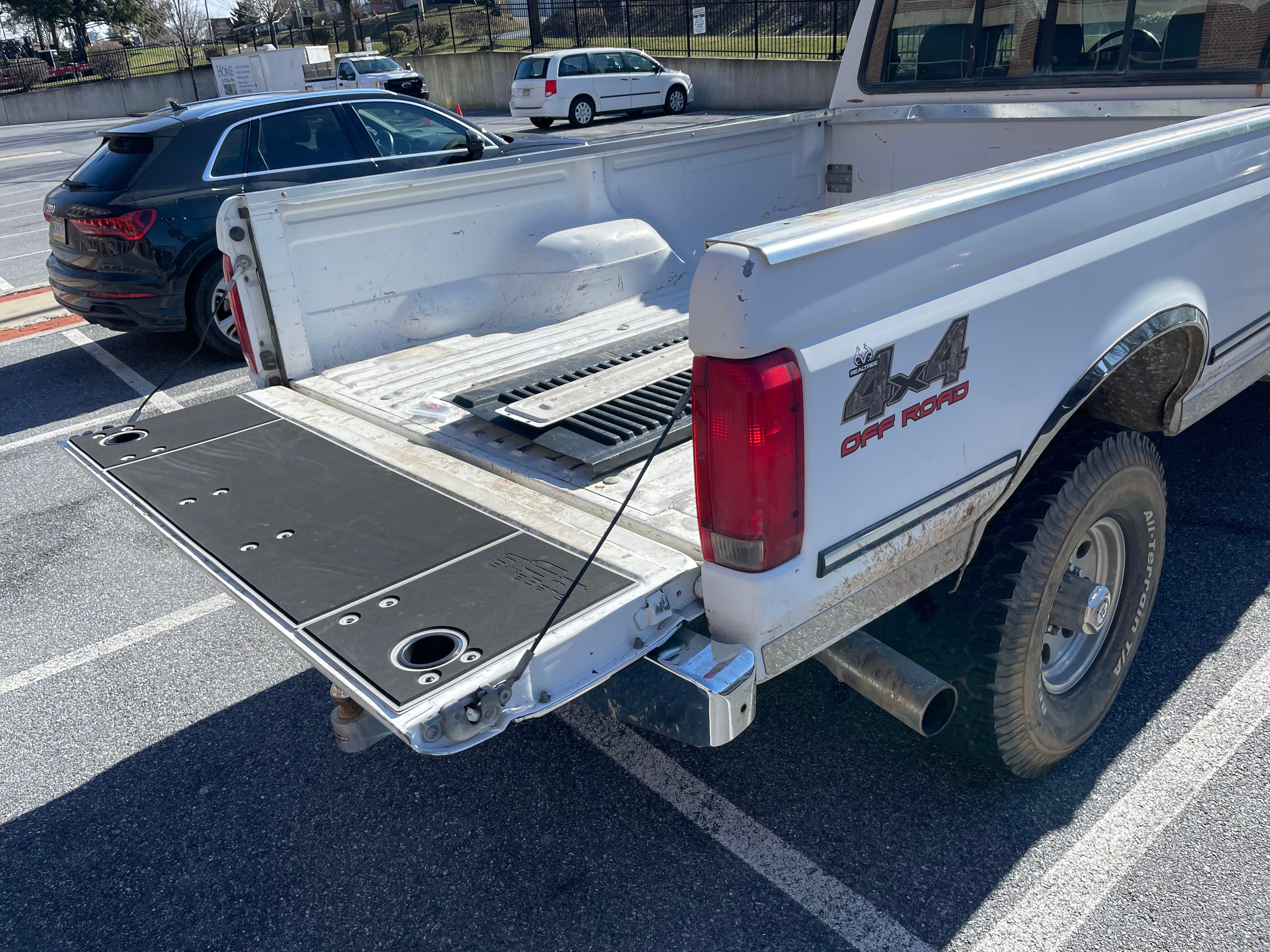 F250 F350 Tailgate Cover (1987-1996)