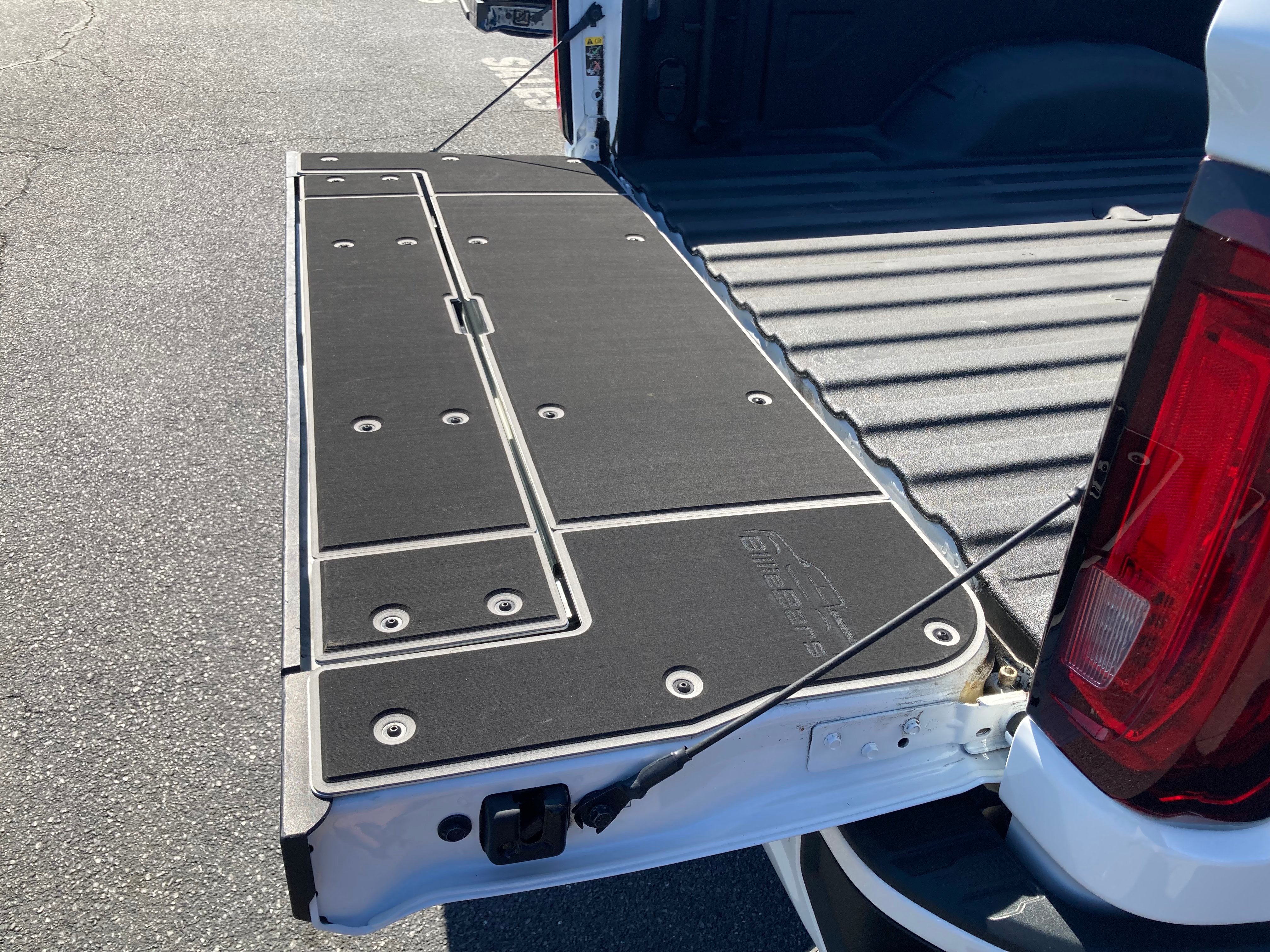 Silverado/Sierra MULTI-FLEX/MULTIPRO Tailgate Cover Kit